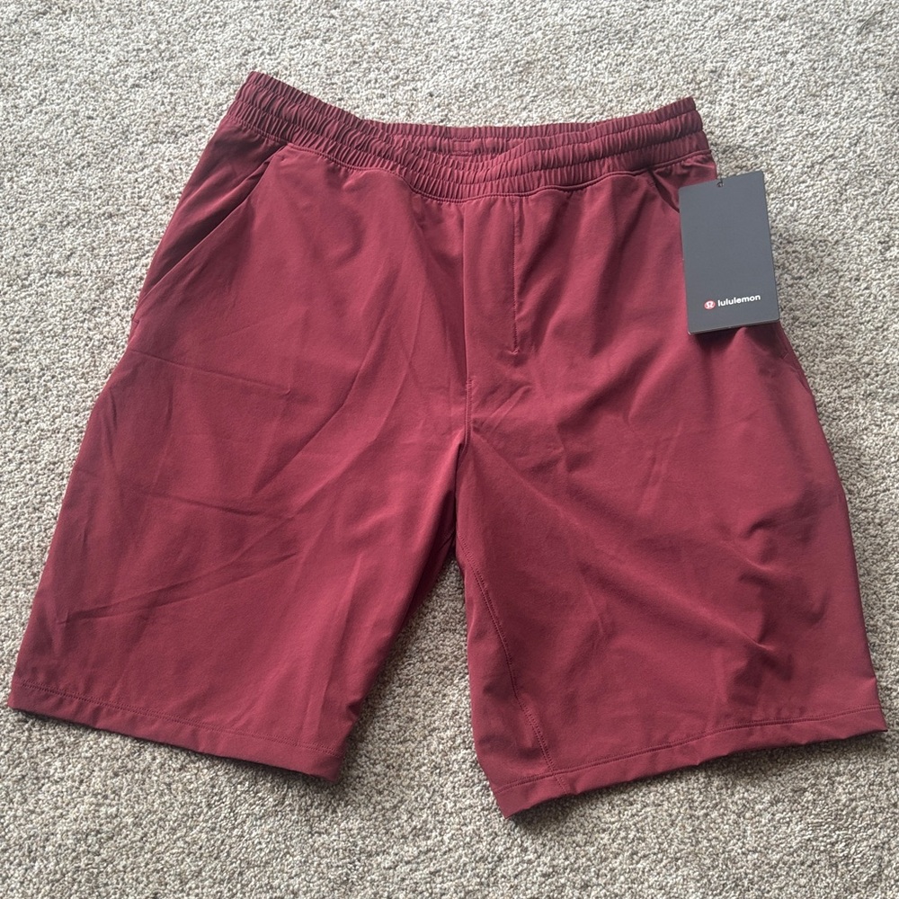 lululemon athletica Men's Maroon Athletic Shorts
